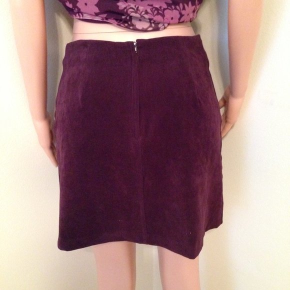 Skirt-Wine Color Velvet-Mid Length Short - Picture 5 of 8